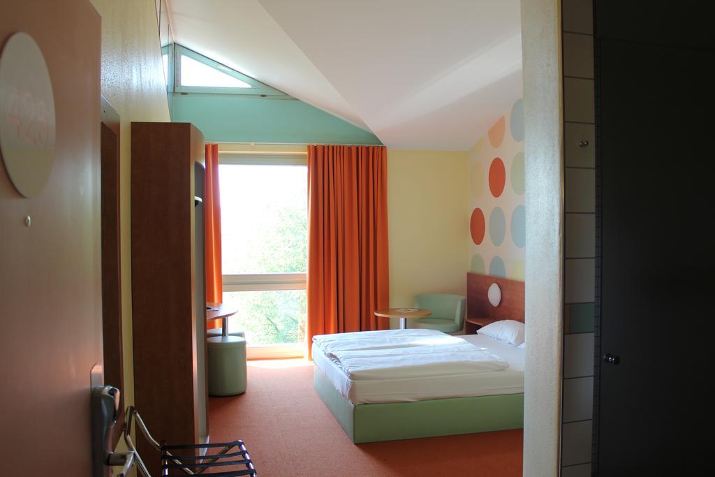 Hotel Holledau Geisenhausen Exterior photo