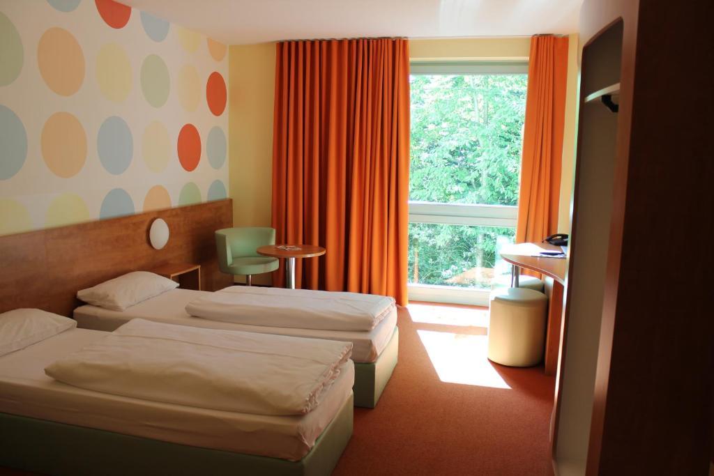 Hotel Holledau Geisenhausen Room photo