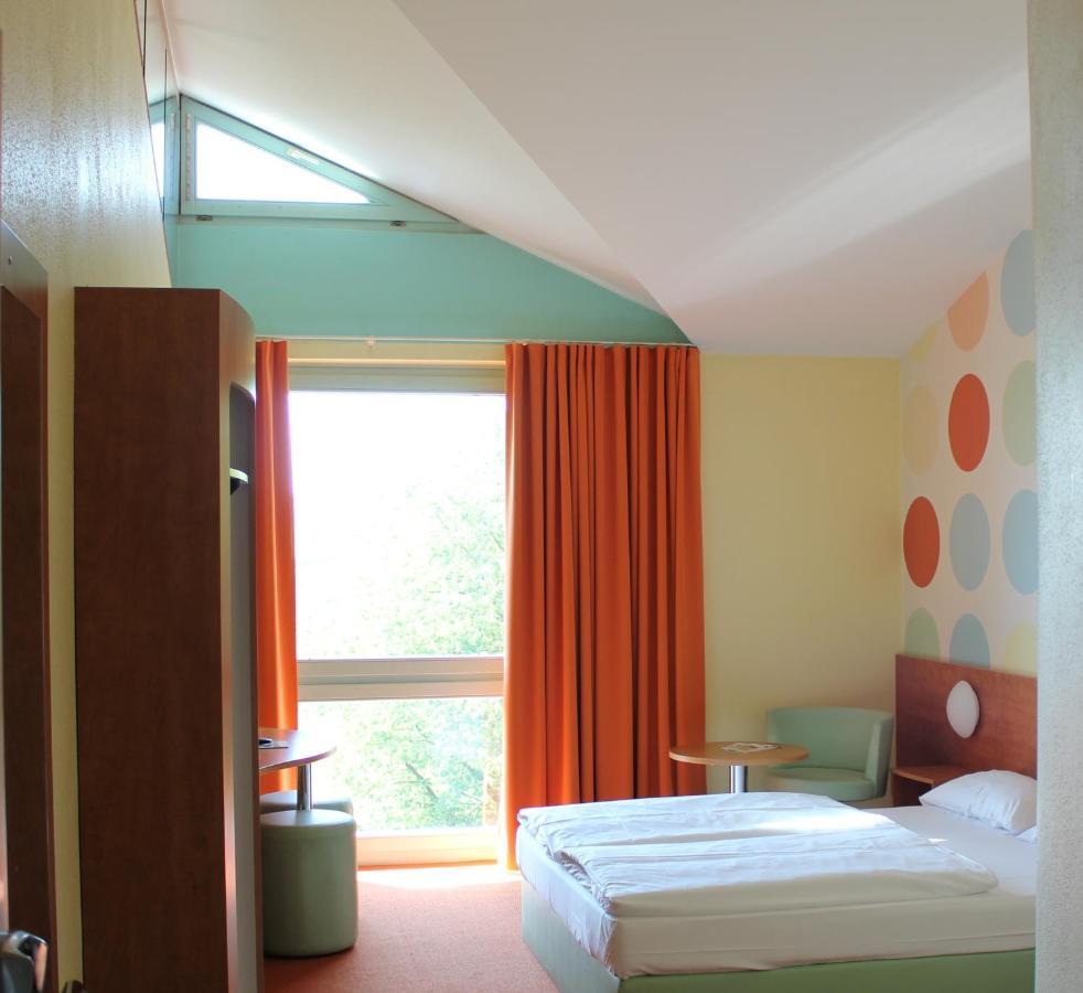 Hotel Holledau Geisenhausen Exterior photo